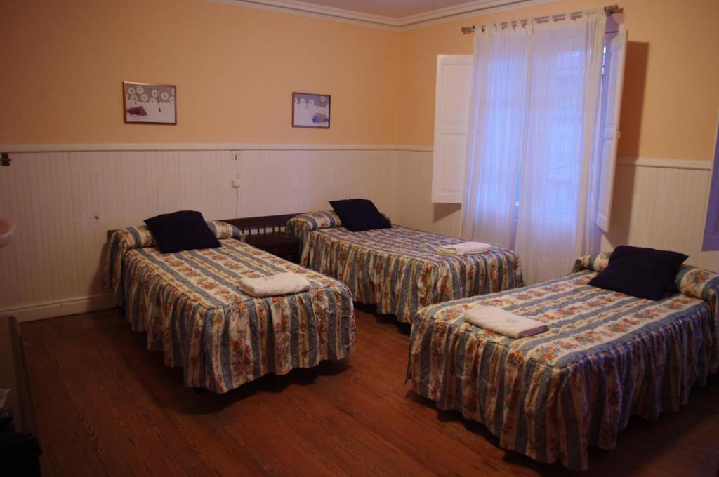 Pension "La Marina" Castro Urdiales Δωμάτιο φωτογραφία